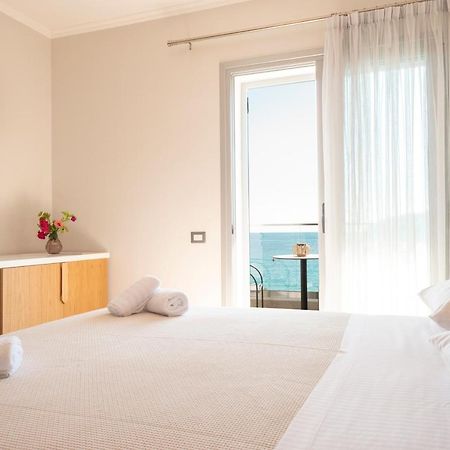 Sonar En El Mar Bed & Breakfast Himare Ngoại thất bức ảnh