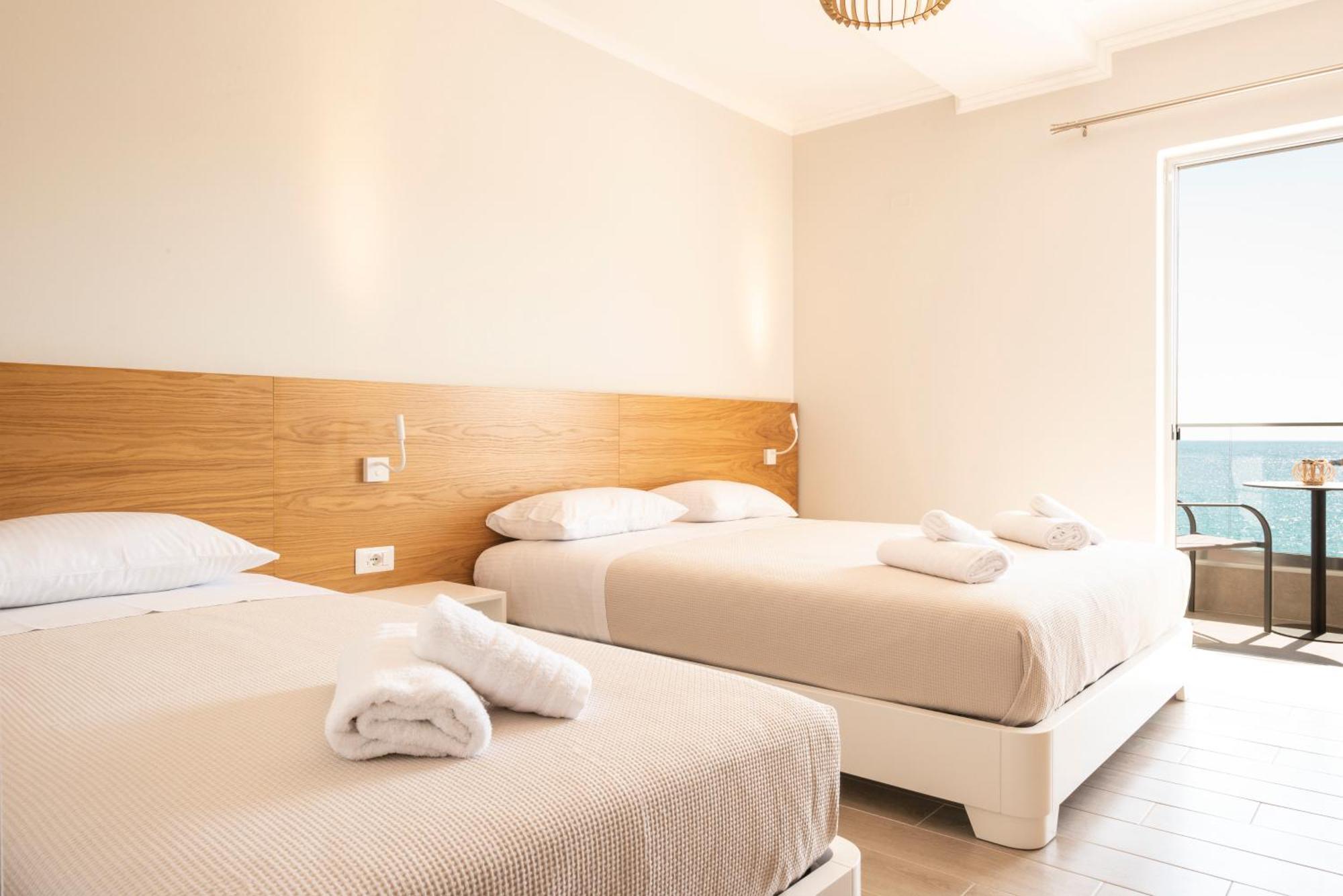 Sonar En El Mar Bed & Breakfast Himare Ngoại thất bức ảnh
