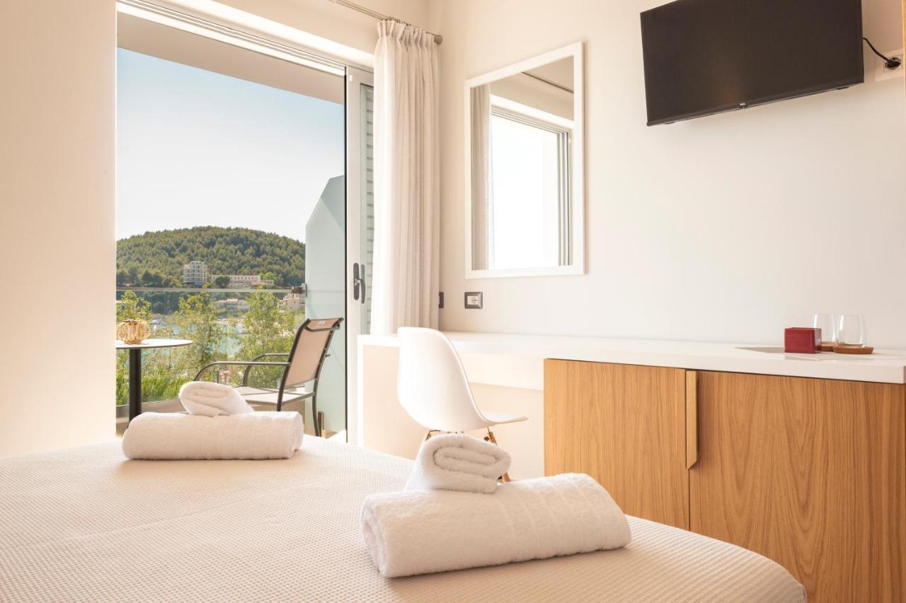 Sonar En El Mar Bed & Breakfast Himare Ngoại thất bức ảnh